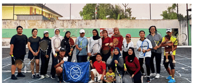 Foto bersama komunitas tenis EVERY